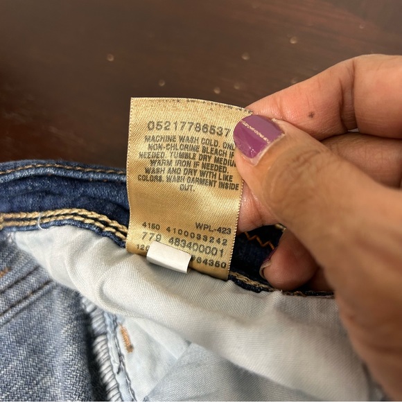 Levis 515 Women’s Jean Capris Dark Wash Size 8 - Picture 10 of 13